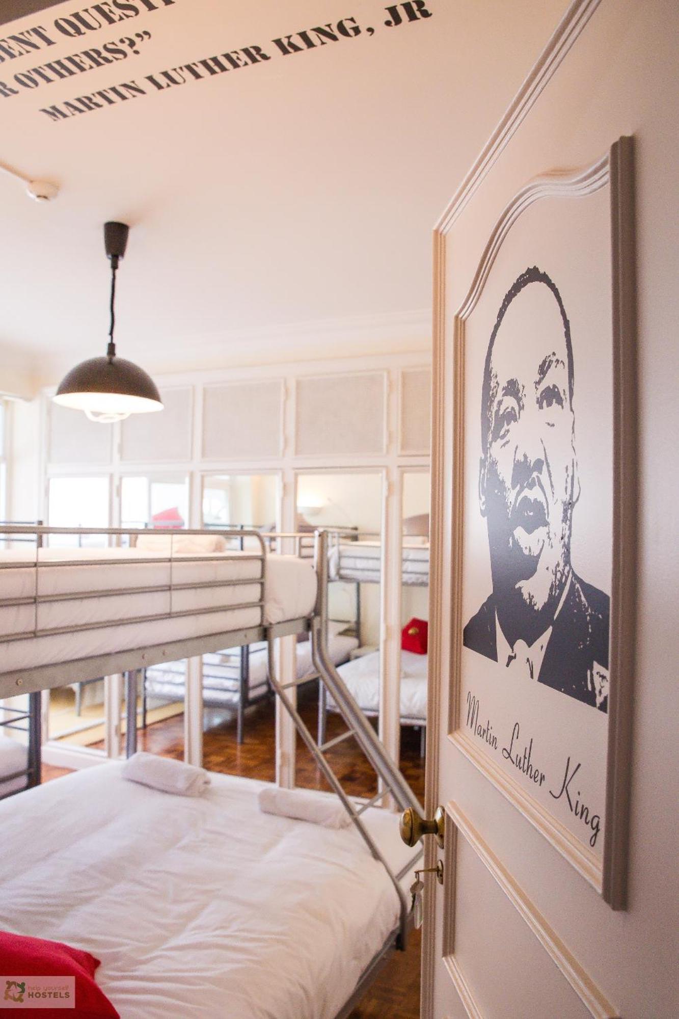 Help Yourself Hostels - Carcavelos Coast 客房 照片