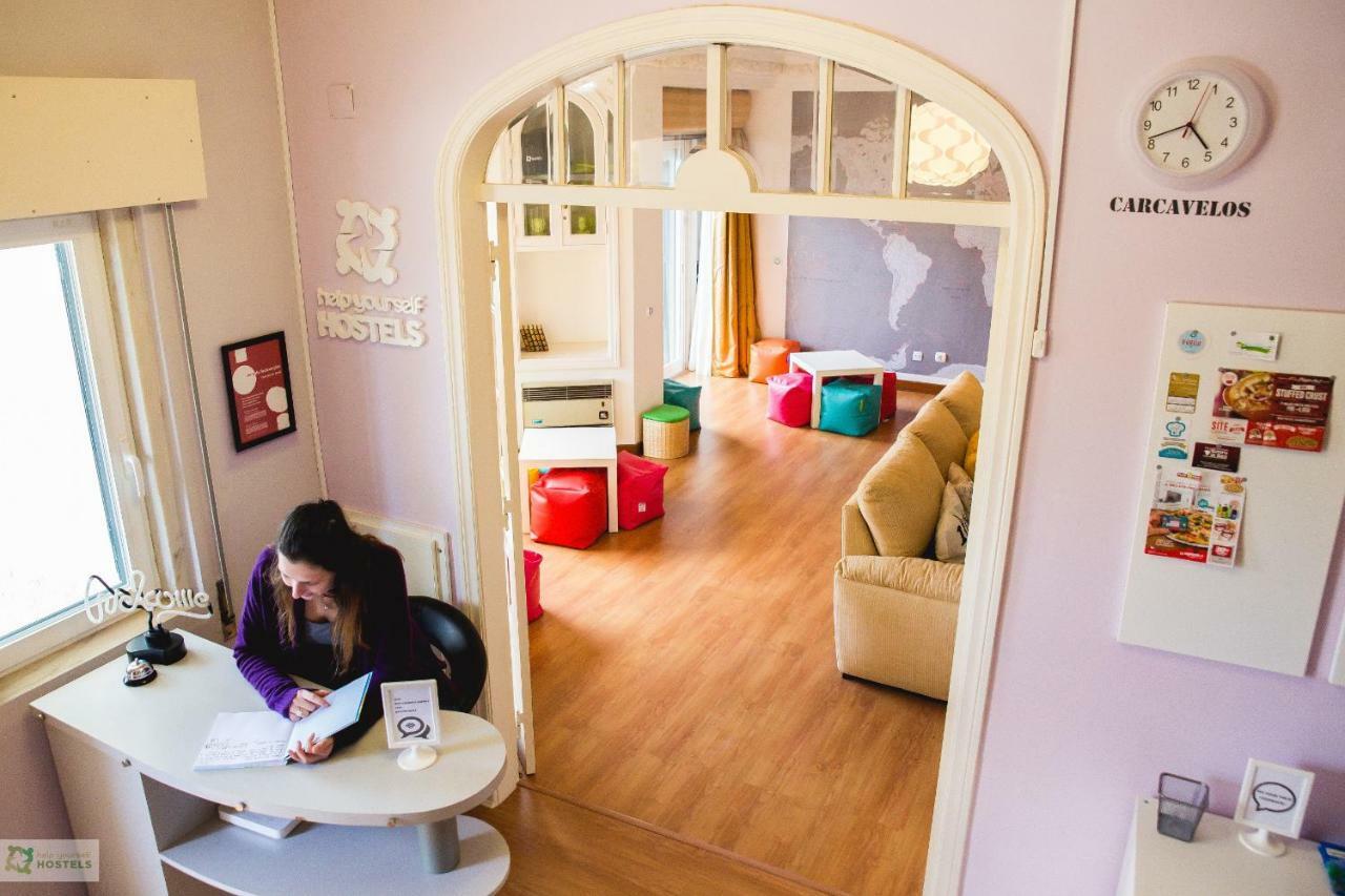 Help Yourself Hostels - Carcavelos Coast 外观 照片